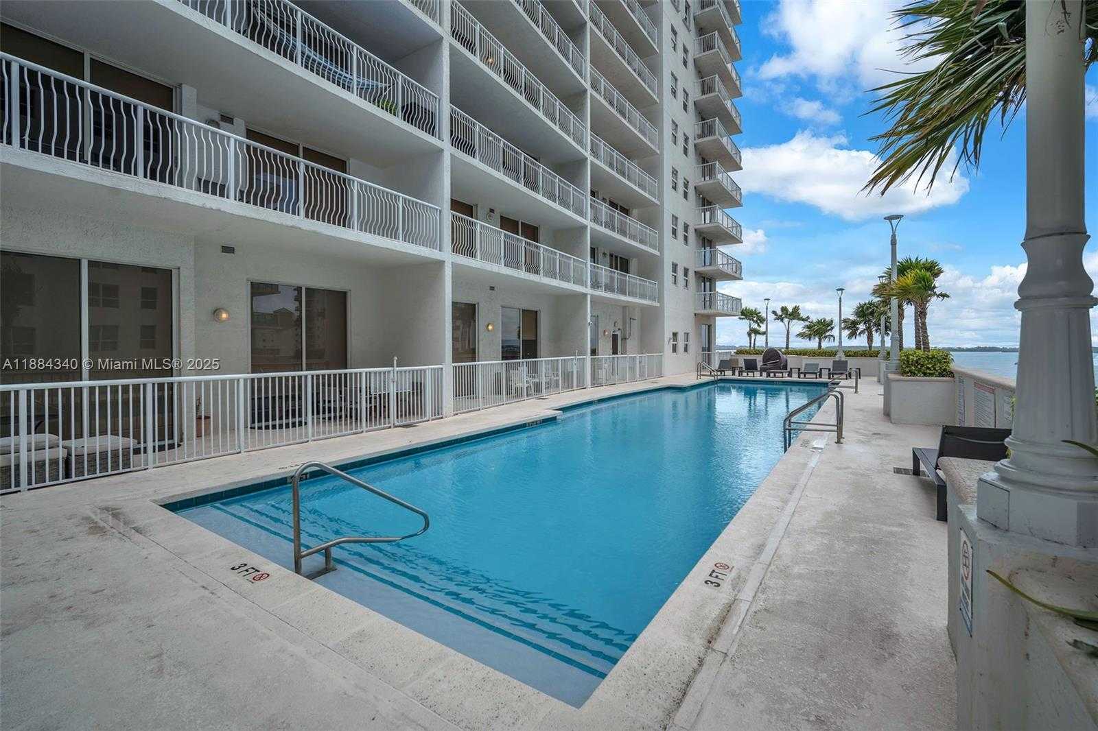 Small Image of 1200 BRICKELL BAY DR #3123, Miami Number 30