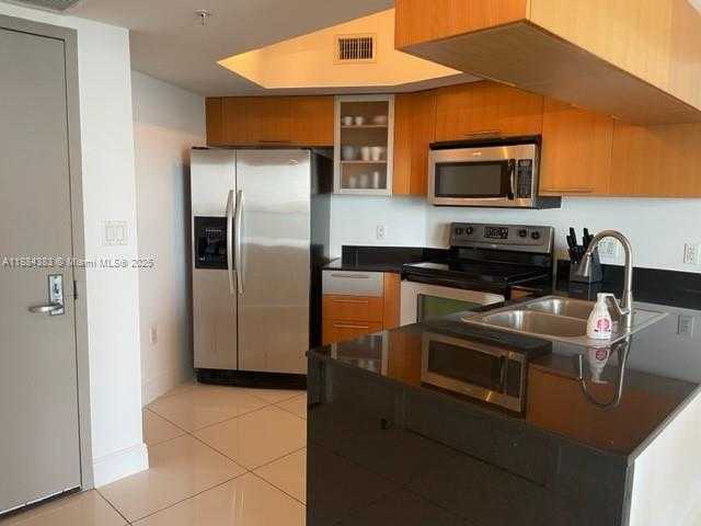 Small Image of 1750 NORTH BAYSHORE DR #2201, Miami Number 2