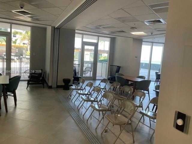 Small Image of 1750 NORTH BAYSHORE DR #2201, Miami Number 26