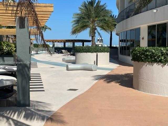 Small Image of 1750 NORTH BAYSHORE DR #2201, Miami Number 27