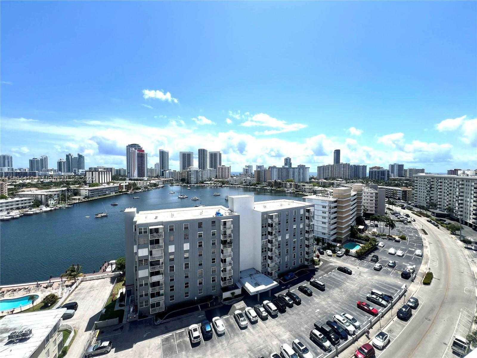 Small Image of 437 GOLDEN ISLES DR #14G, Hallandale Beach Number 10