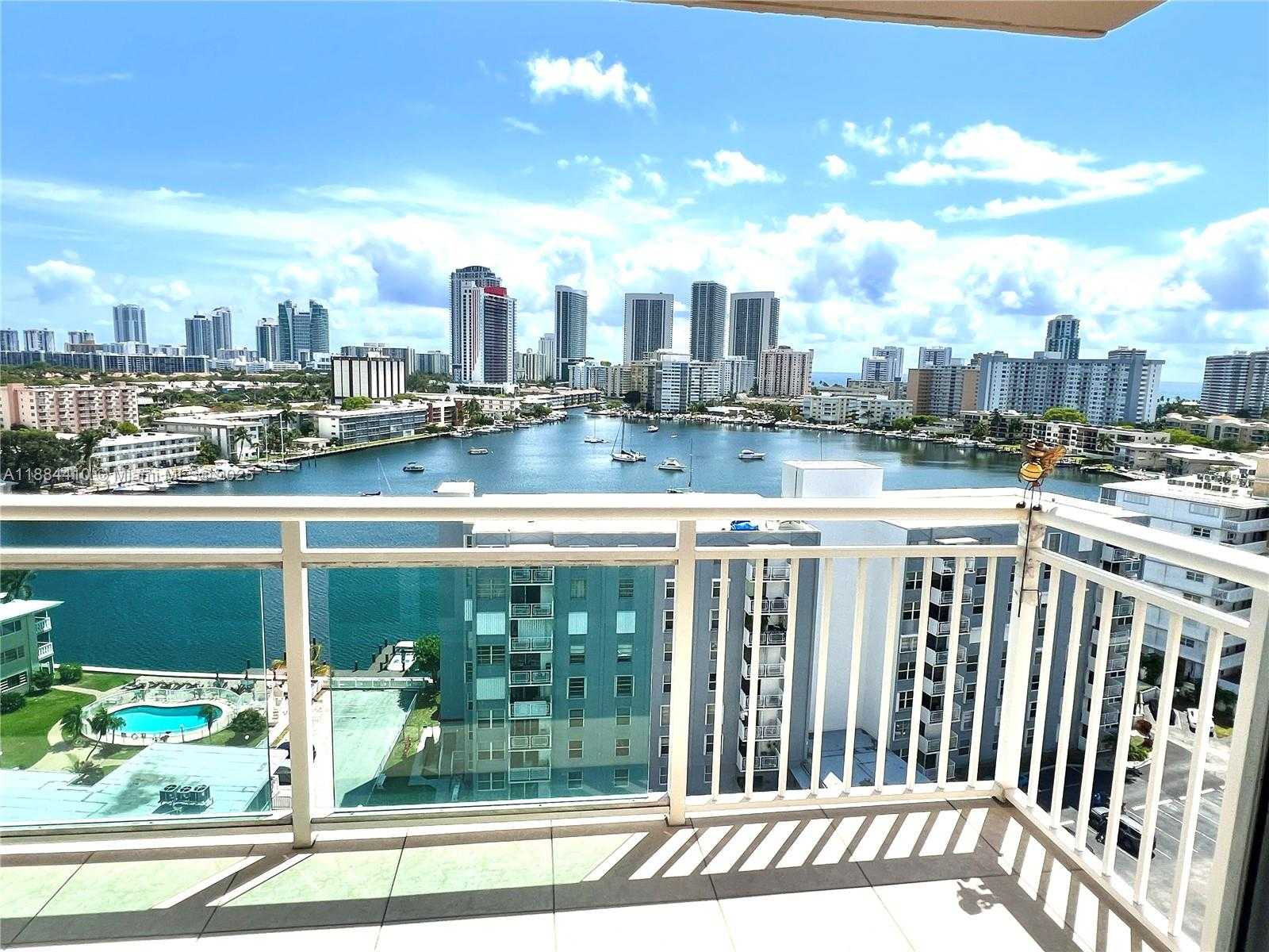 Small Image of 437 GOLDEN ISLES DR #14G, Hallandale Beach Number 8