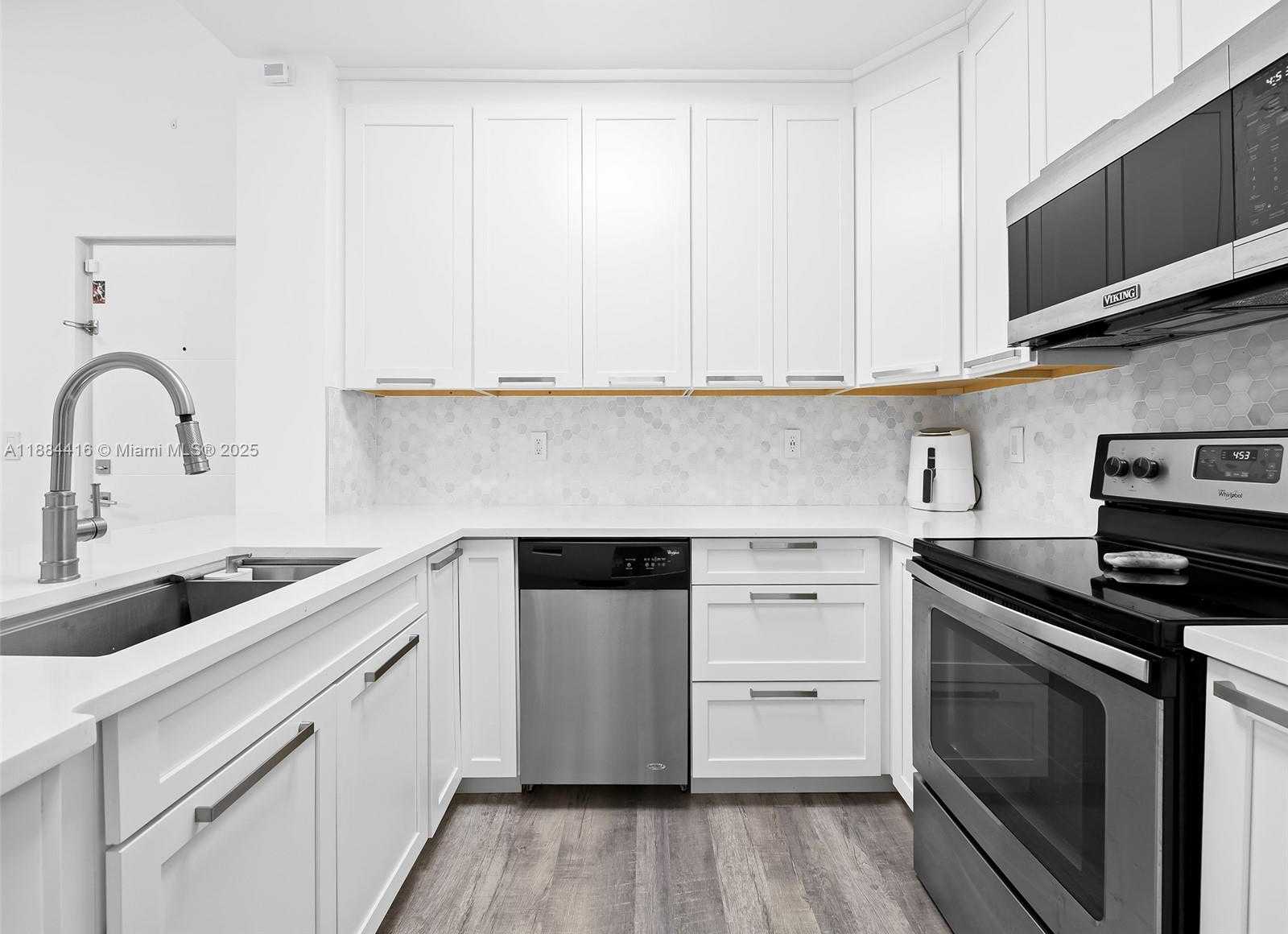 Small Image of 2360 EAST PRESERVE WAY #307, Miramar Number 6