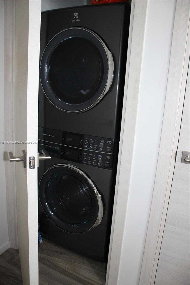 Small Image of 801 SOUTH MIAMI AVE #5508, Miami Number 21