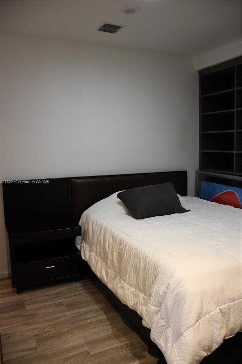 Small Image of 801 SOUTH MIAMI AVE #5508, Miami Number 31