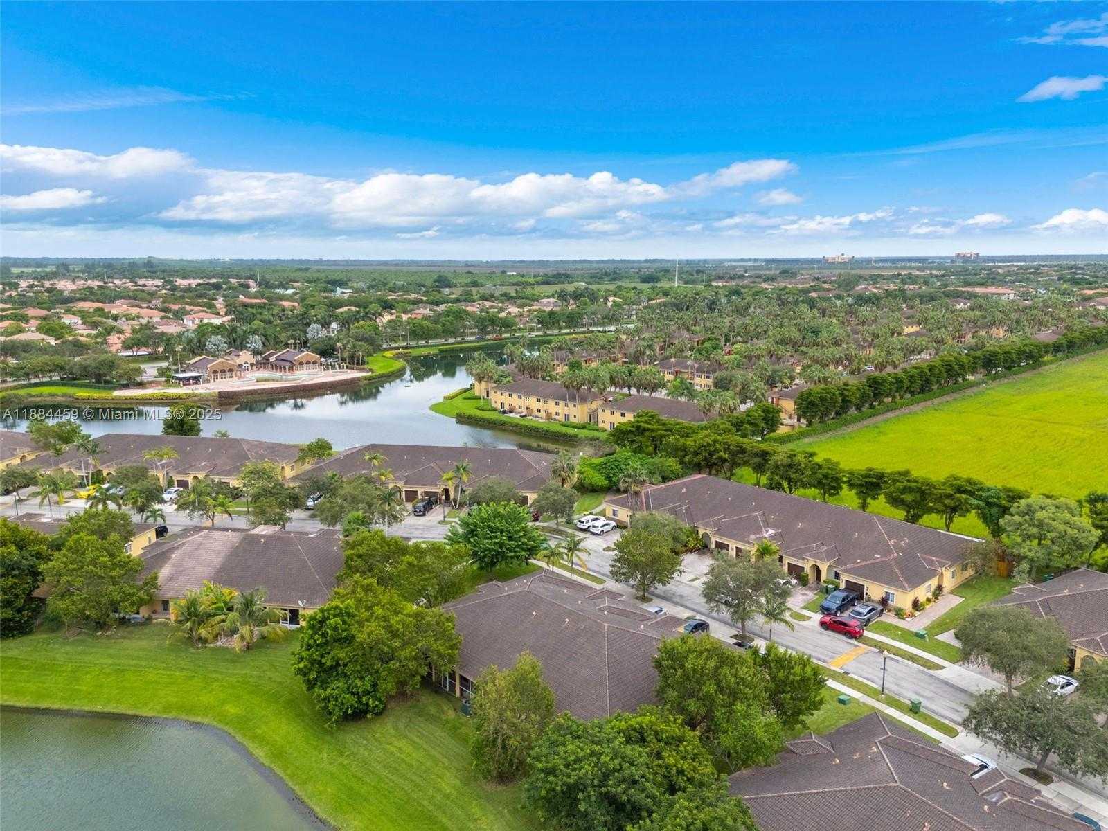 Small Image of 3327 NORTH EAST 11TH DR, Homestead Number 14