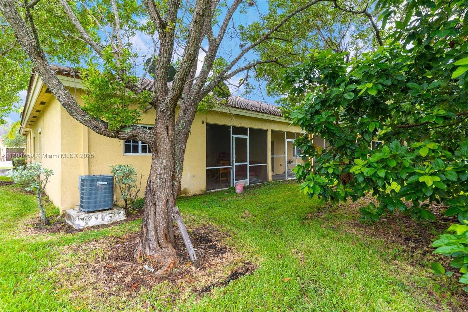 Small Image of 3327 NORTH EAST 11TH DR, Homestead Number 23