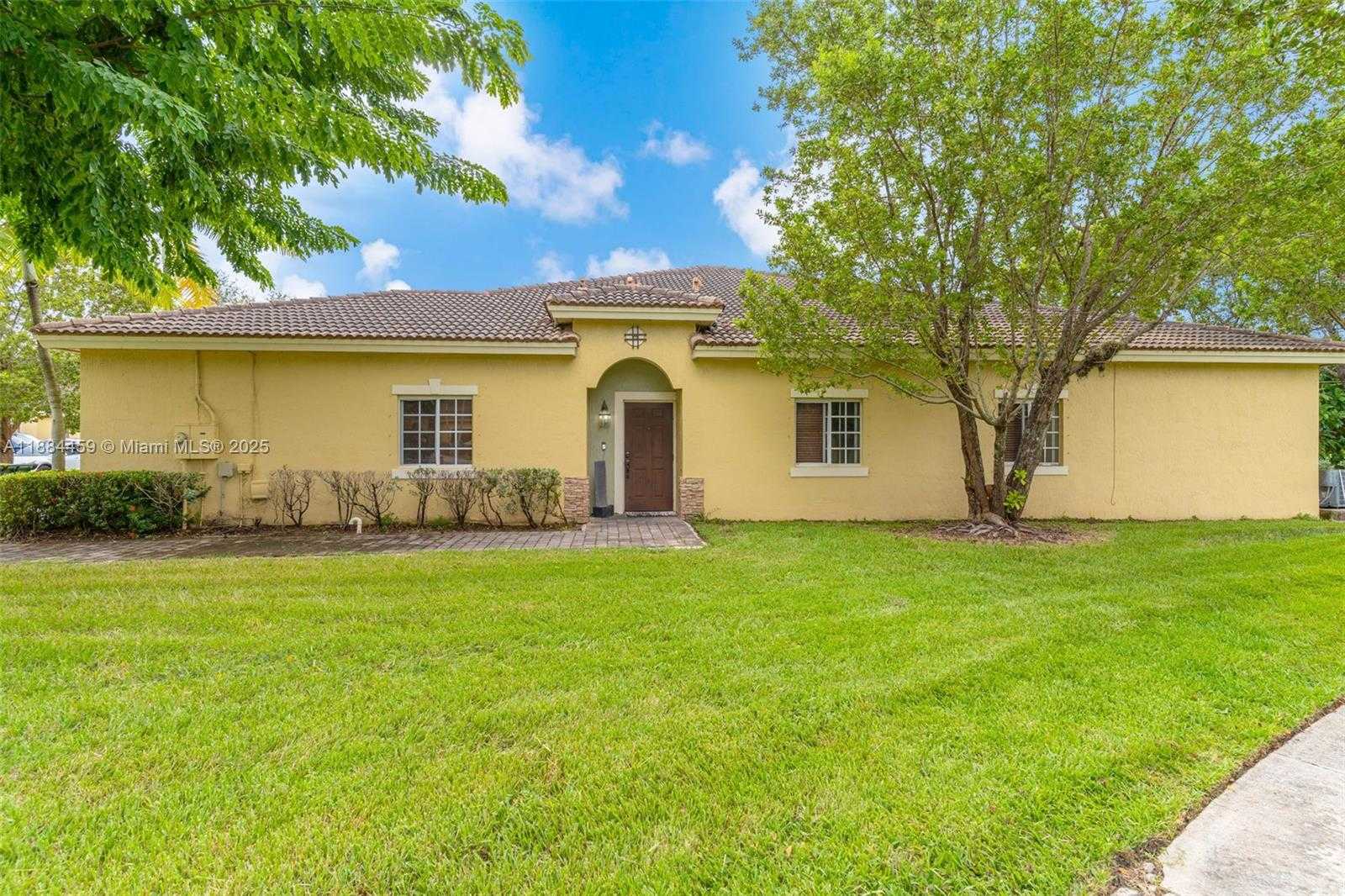 Small Image of 3327 NORTH EAST 11TH DR, Homestead Number 3