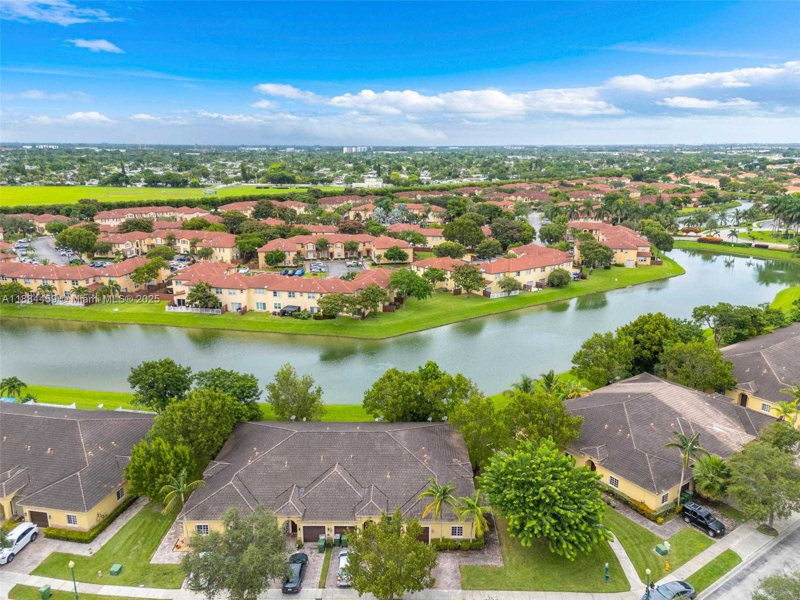 Small Image of 3327 NORTH EAST 11TH DR, Homestead Number 32