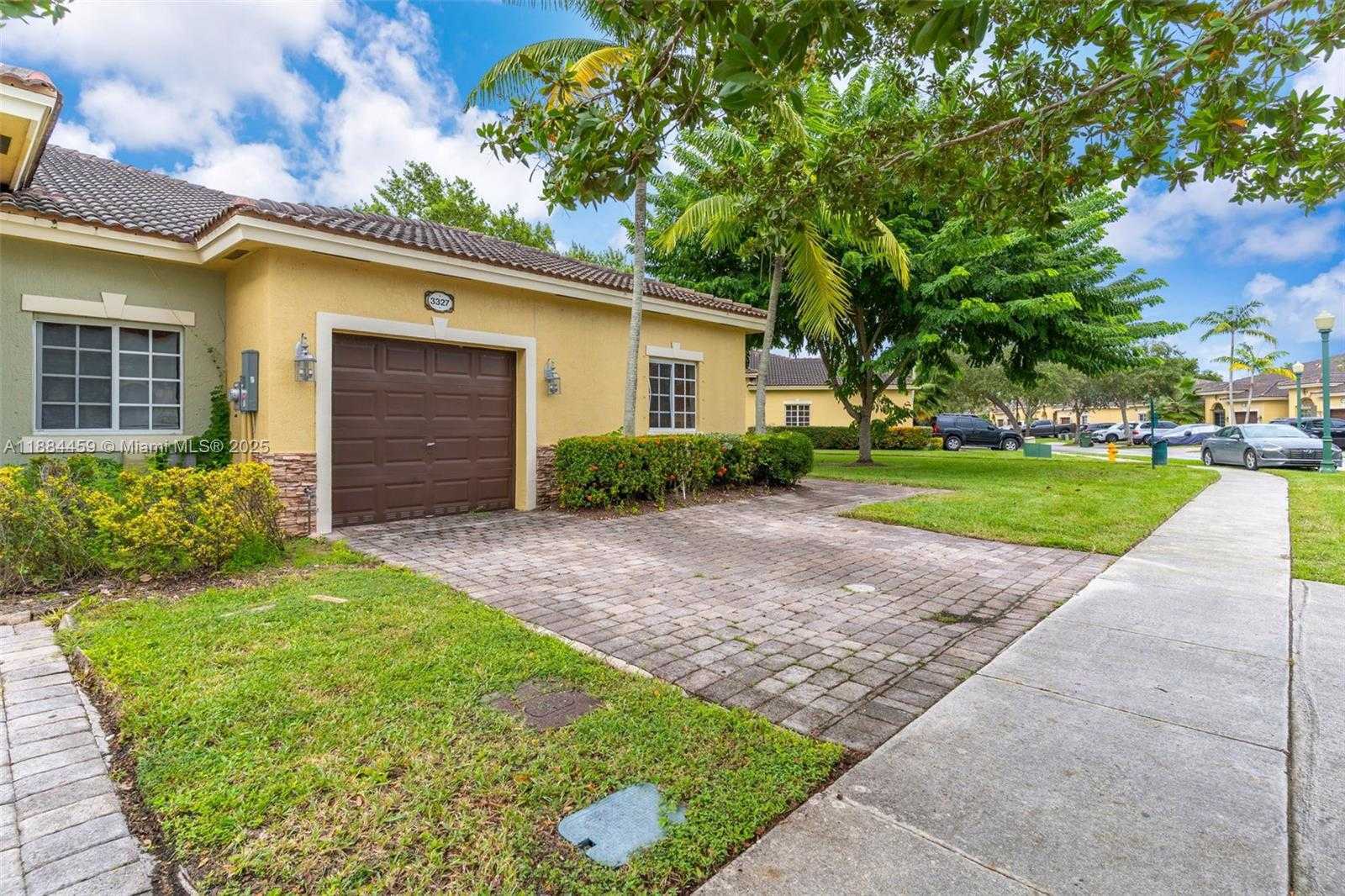 Small Image of 3327 NORTH EAST 11TH DR, Homestead Number 4