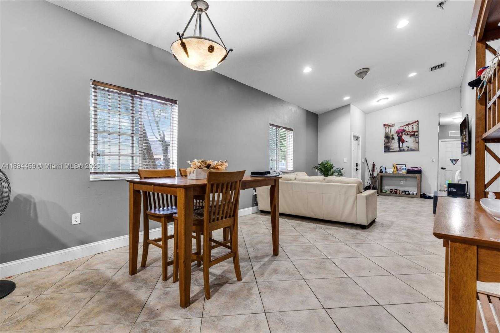 Small Image of 3327 NORTH EAST 11TH DR, Homestead Number 8