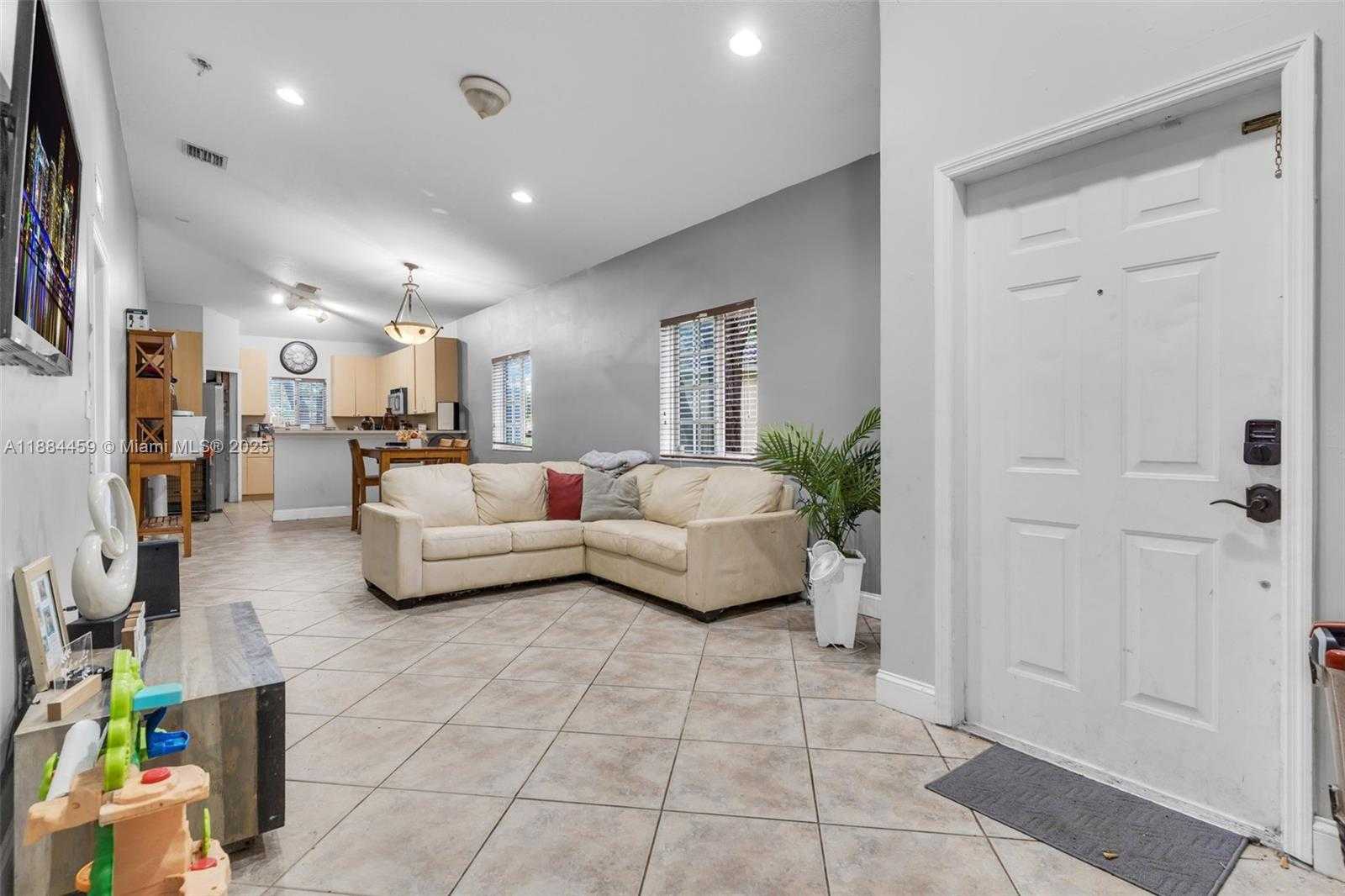 Small Image of 3327 NORTH EAST 11TH DR, Homestead Number 9