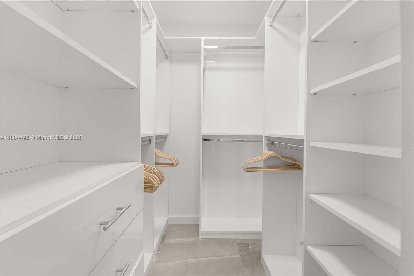 Small Image of 16 ISLAND AVE #7C, Miami Beach Number 29
