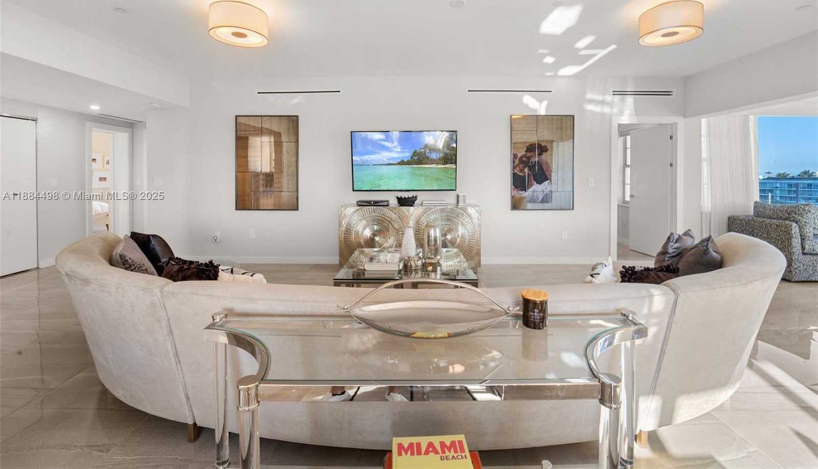 Small Image of 16 ISLAND AVE #7C, Miami Beach Number 3