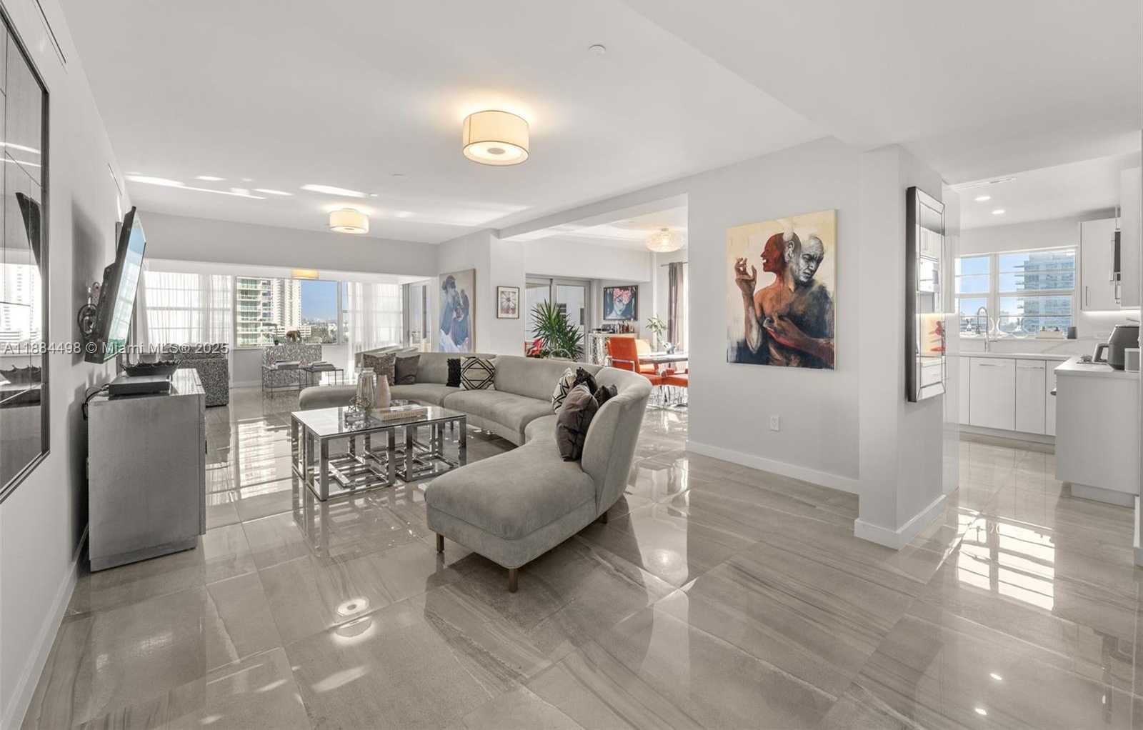 Small Image of 16 ISLAND AVE #7C, Miami Beach Number 5