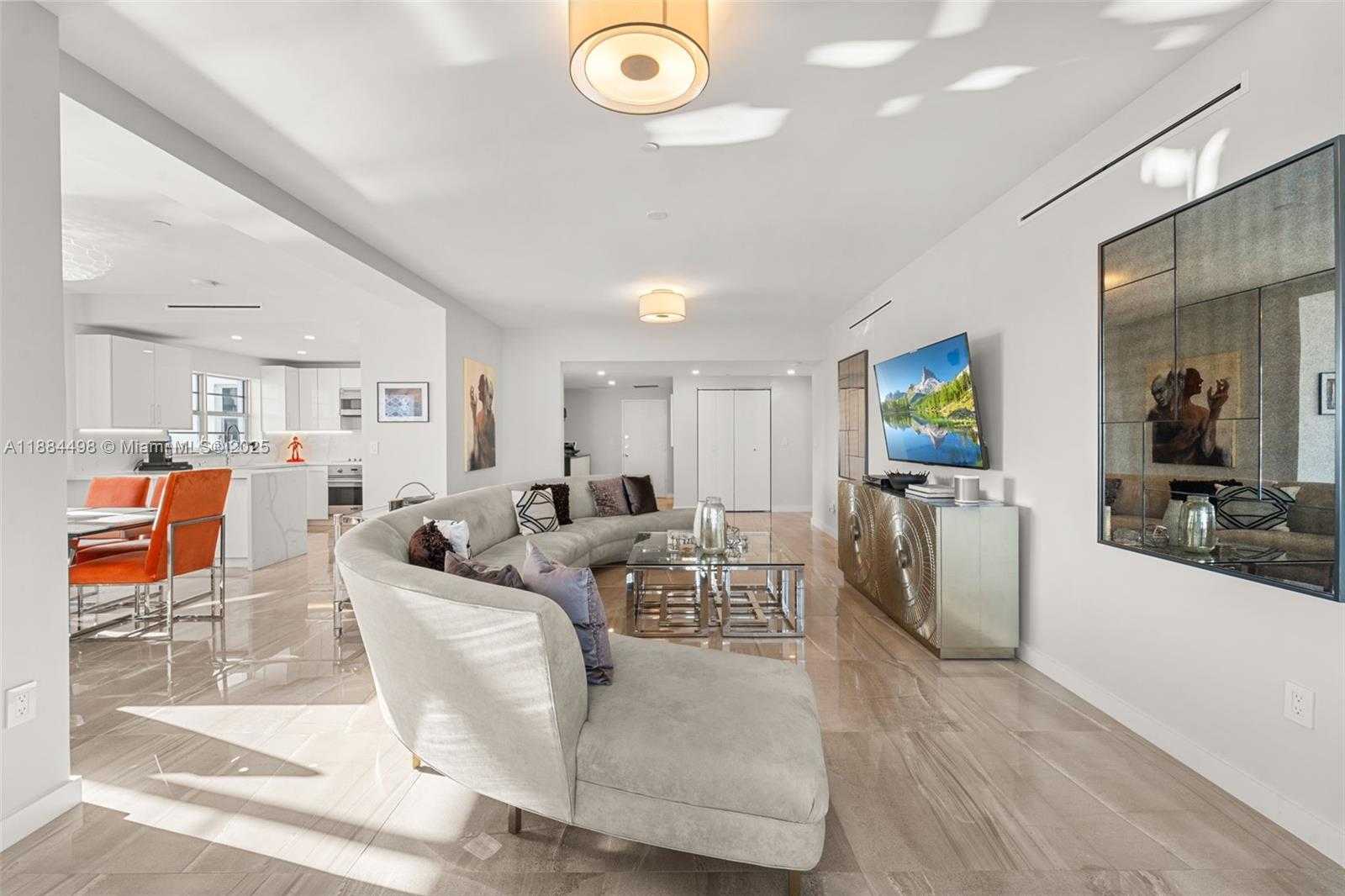 Small Image of 16 ISLAND AVE #7C, Miami Beach Number 6