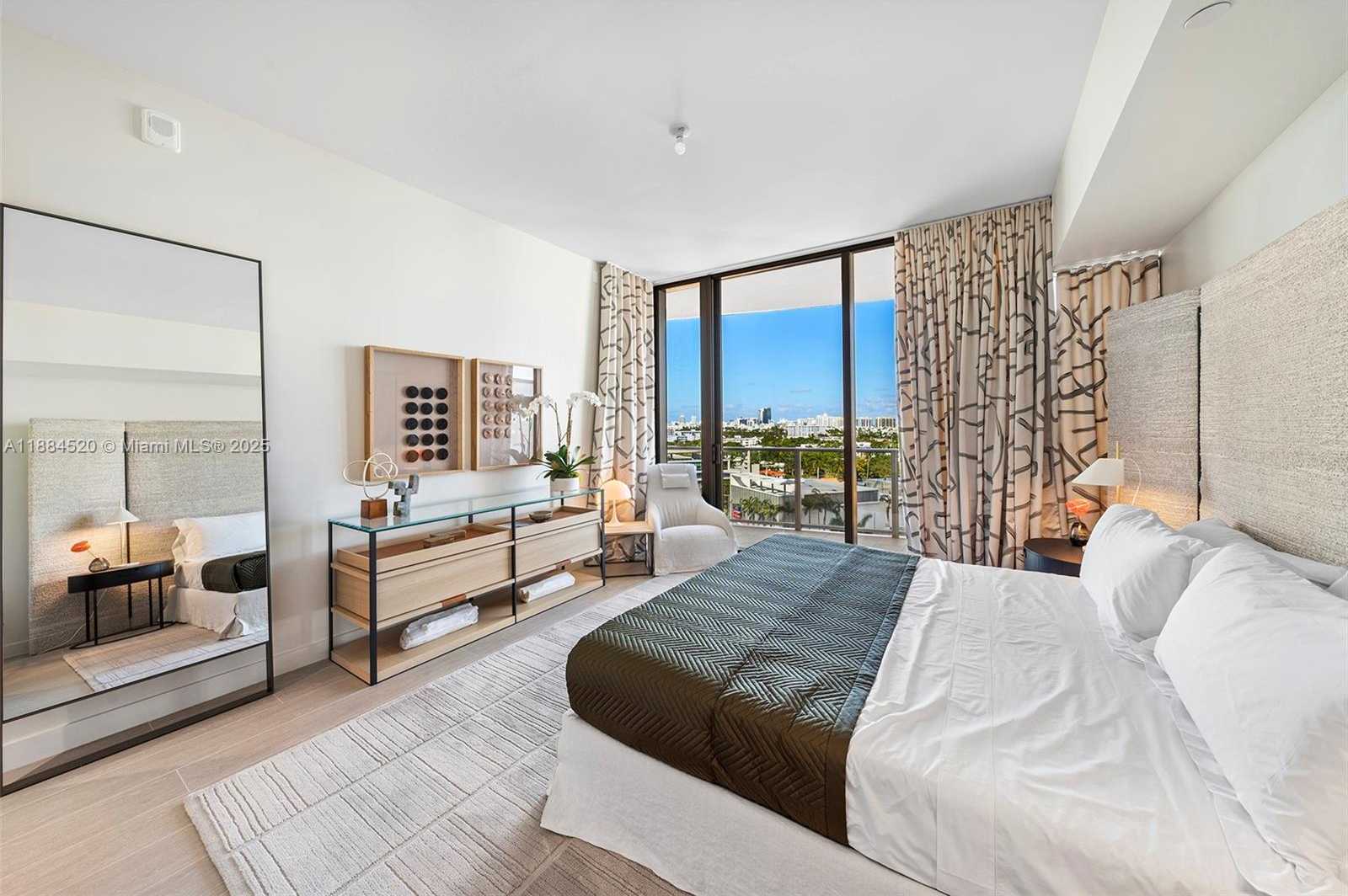 Small Image of 500 ALTON RD #1006, Miami Beach Number 9
