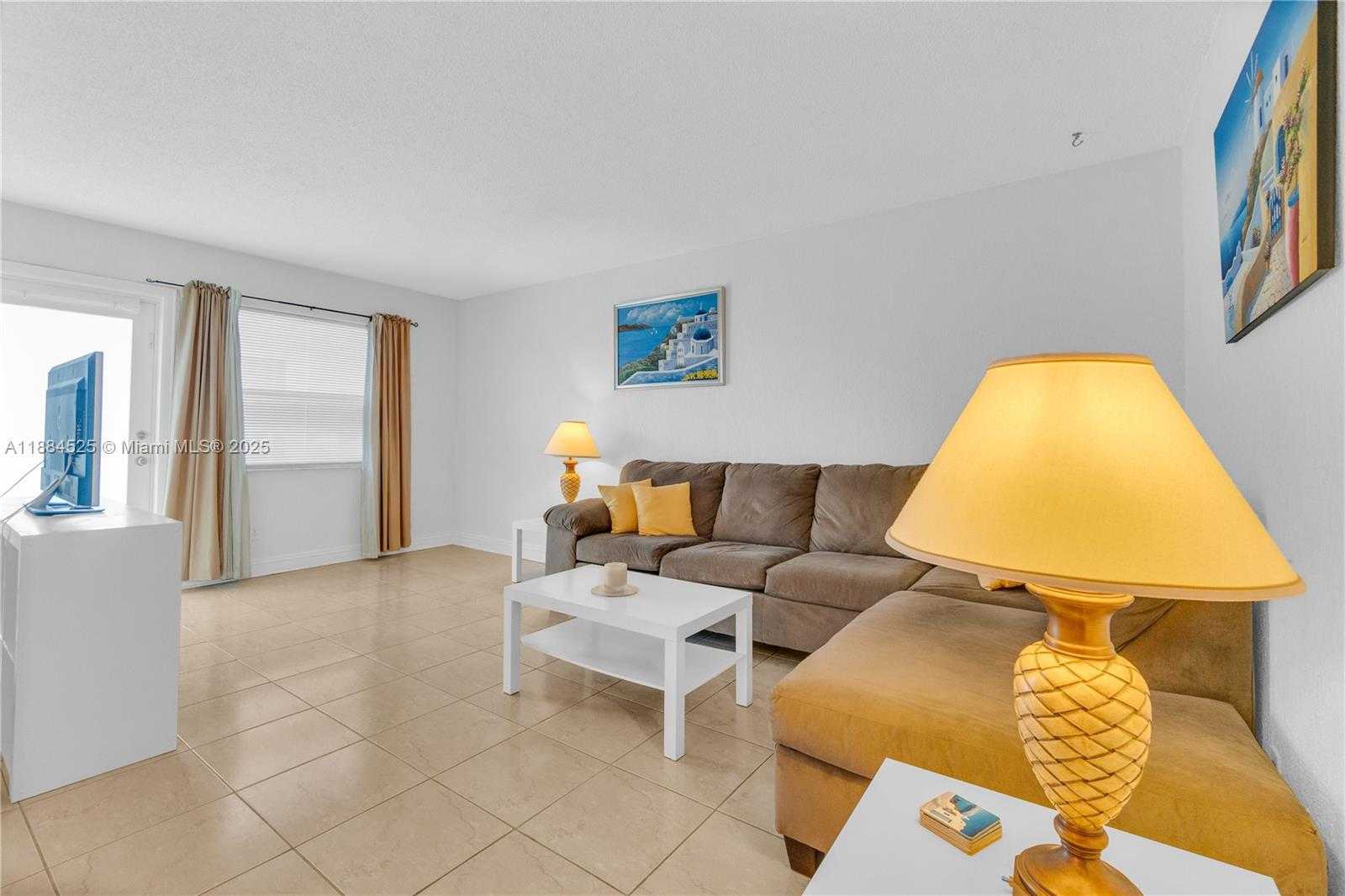 Small Image of 1750 JEFFERSON ST #502, Hollywood Number 20