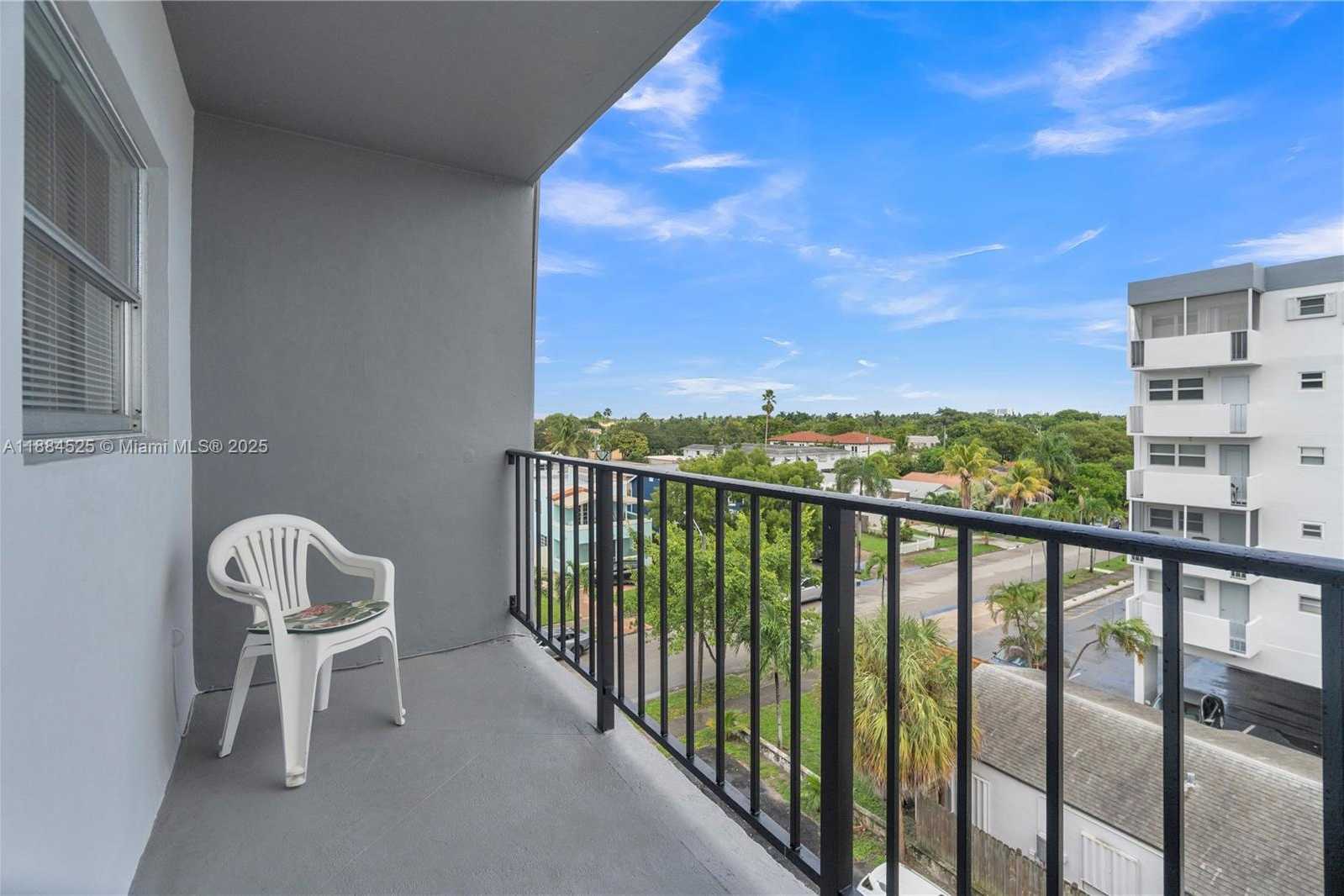Small Image of 1750 JEFFERSON ST #502, Hollywood Number 30