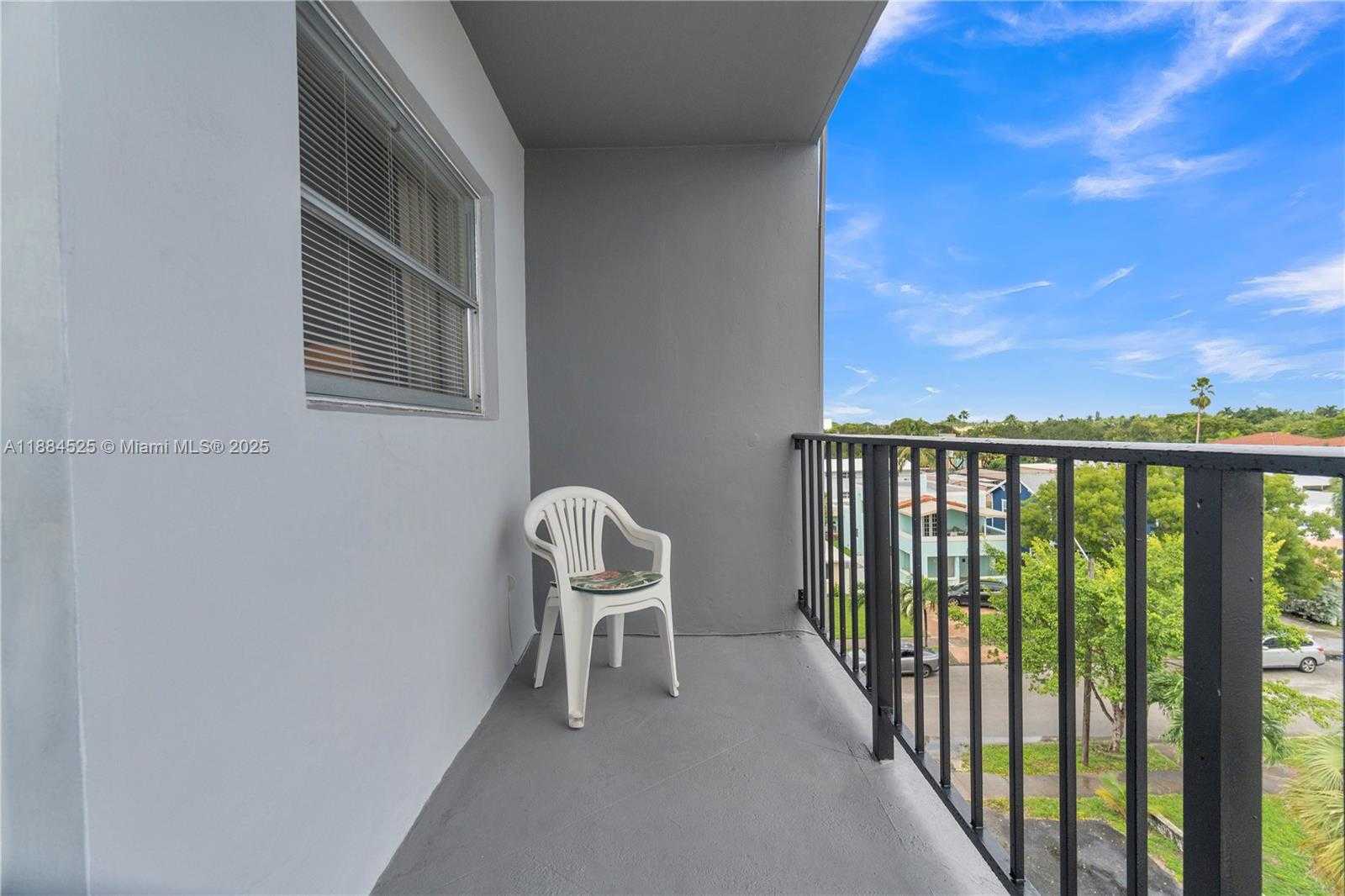 Small Image of 1750 JEFFERSON ST #502, Hollywood Number 31