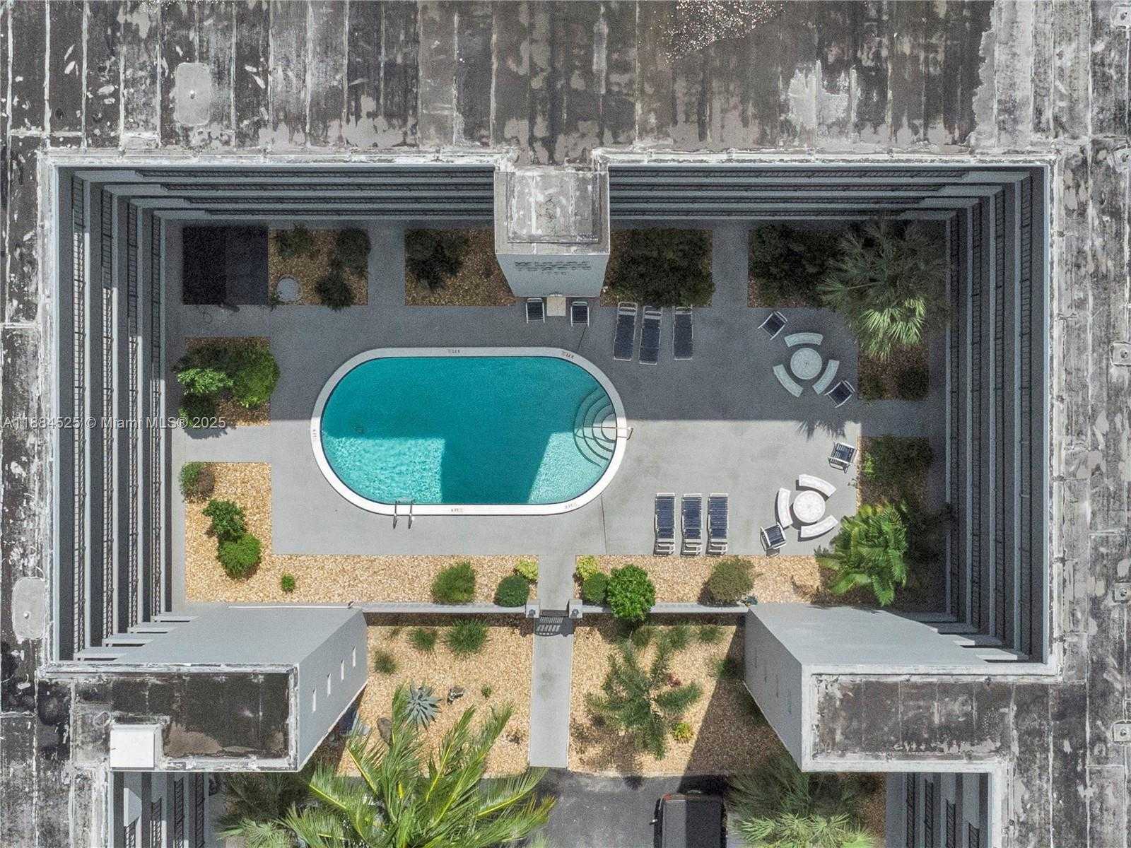 Small Image of 1750 JEFFERSON ST #502, Hollywood Number 39