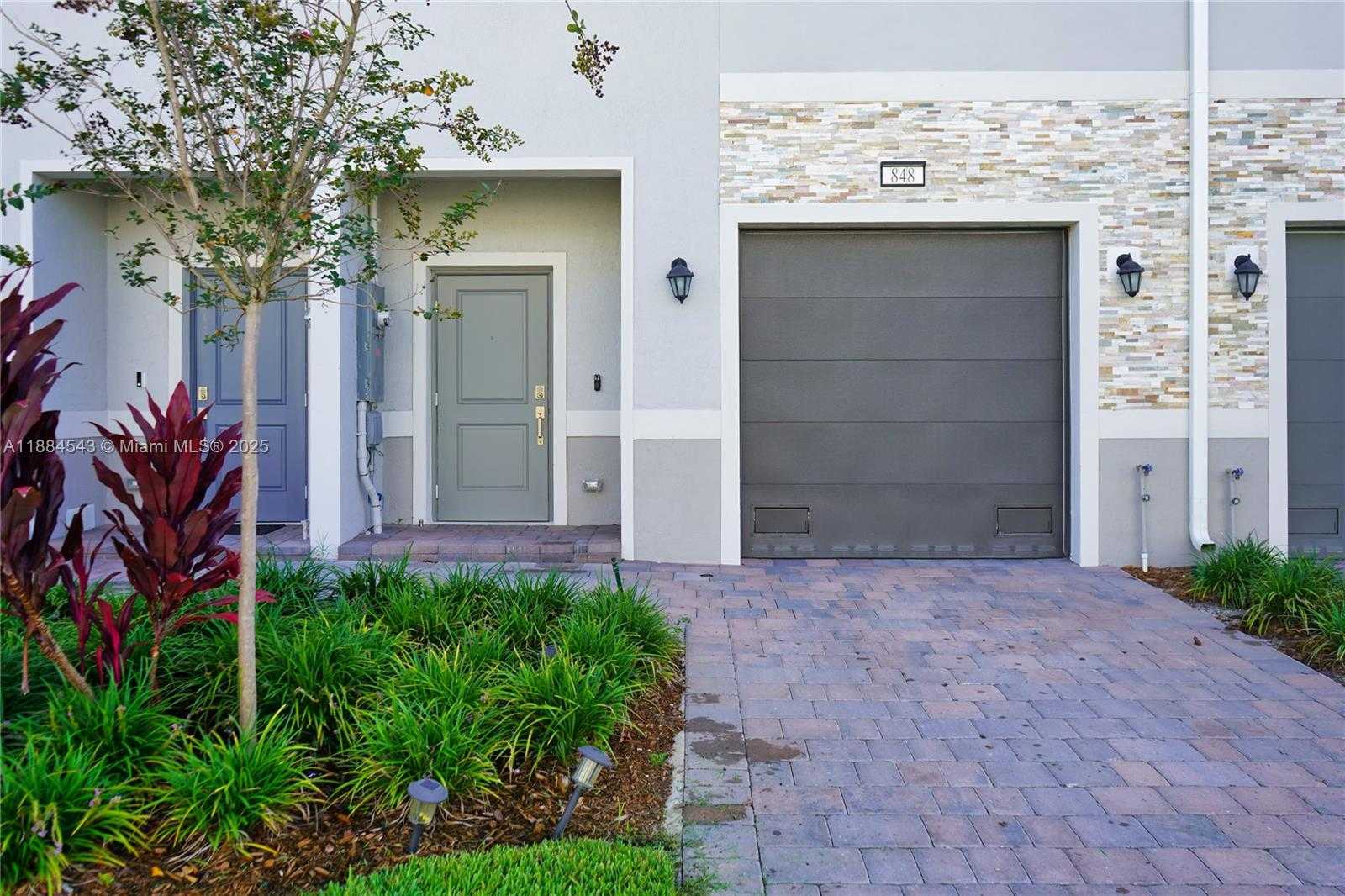 Small Image of 848 NORTH WEST 3RD WAY, Pompano Beach Number 2