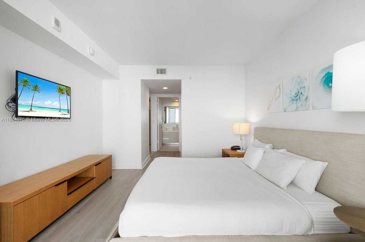 Small Image of 2602 EAST HALLANDALE BEACH BLVD #R2306, Hallandale Beach Number 7
