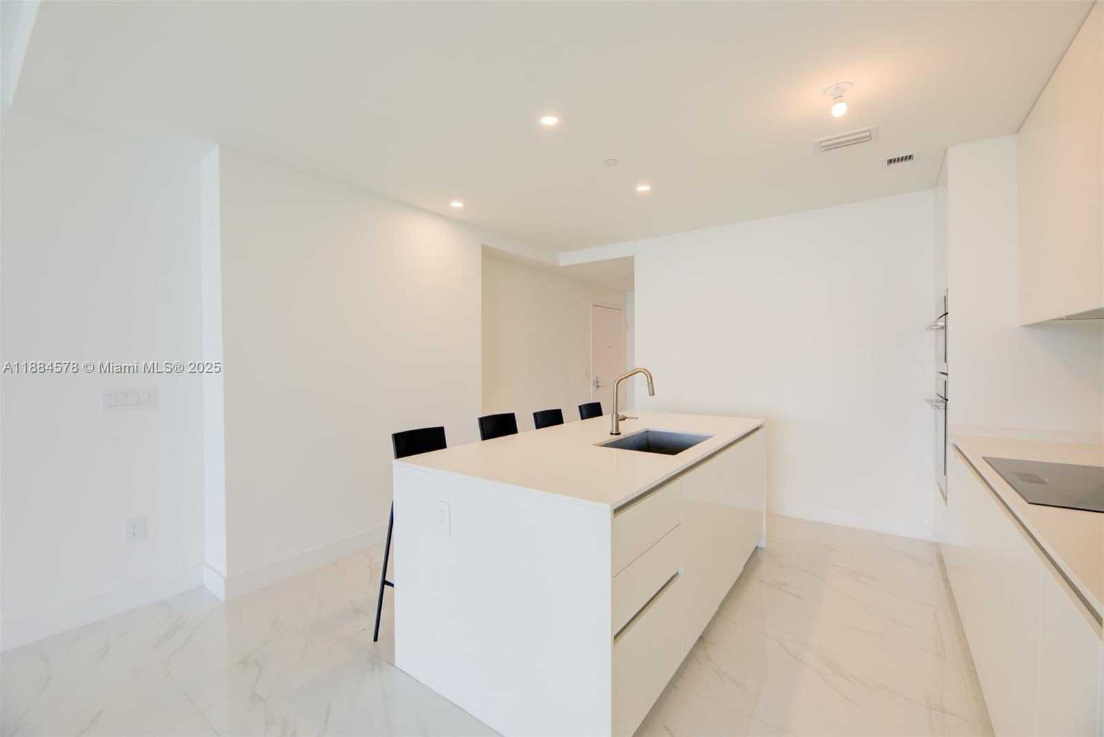 Small Image of 700 NE 24TH ST #903, Miami Number 10