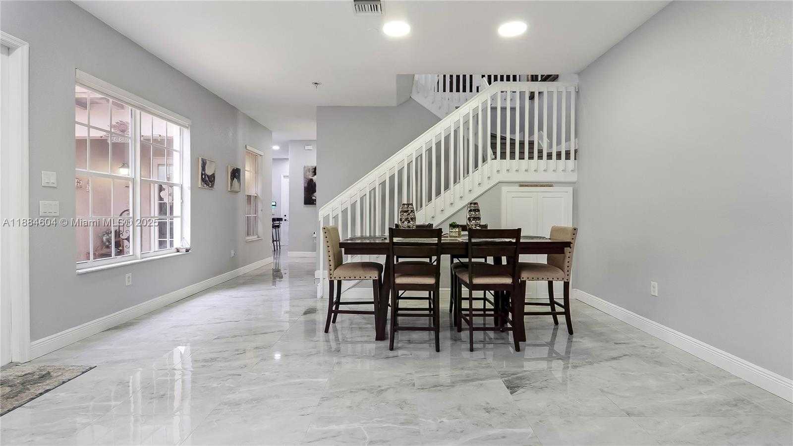 Small Image of 14709 SOUTH WEST 6TH ST, Pembroke Pines Number 12