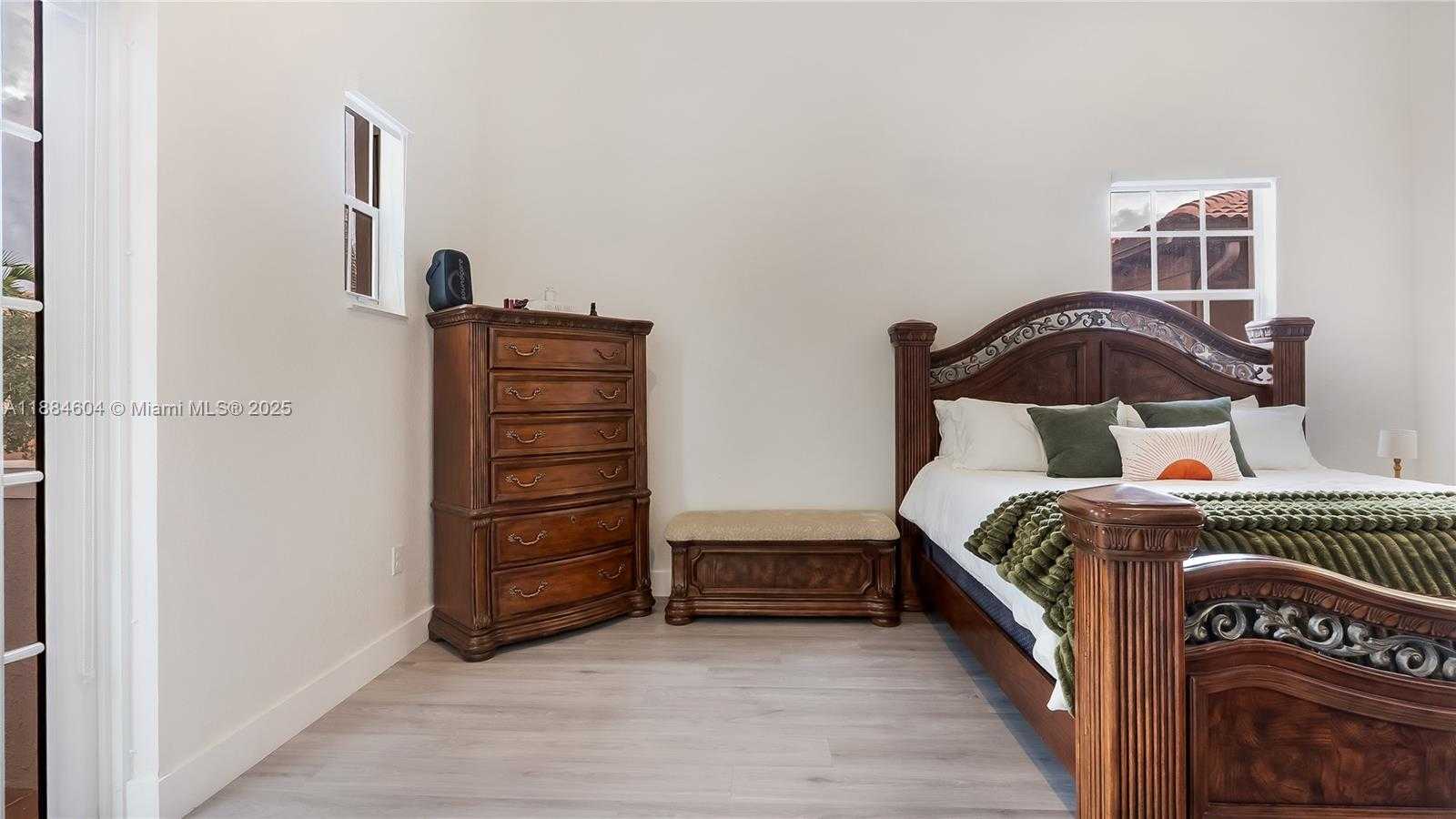 Small Image of 14709 SOUTH WEST 6TH ST, Pembroke Pines Number 28