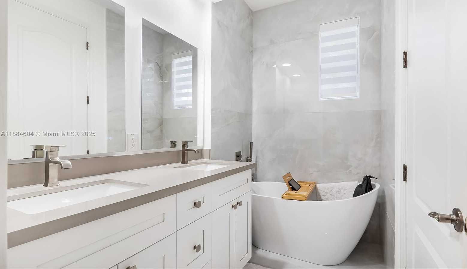Small Image of 14709 SOUTH WEST 6TH ST, Pembroke Pines Number 33