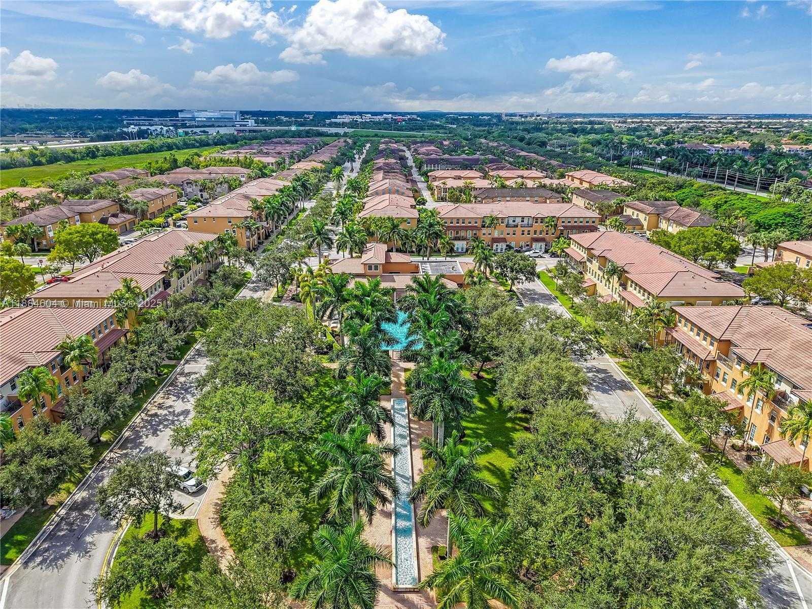 Small Image of 14709 SOUTH WEST 6TH ST, Pembroke Pines Number 49