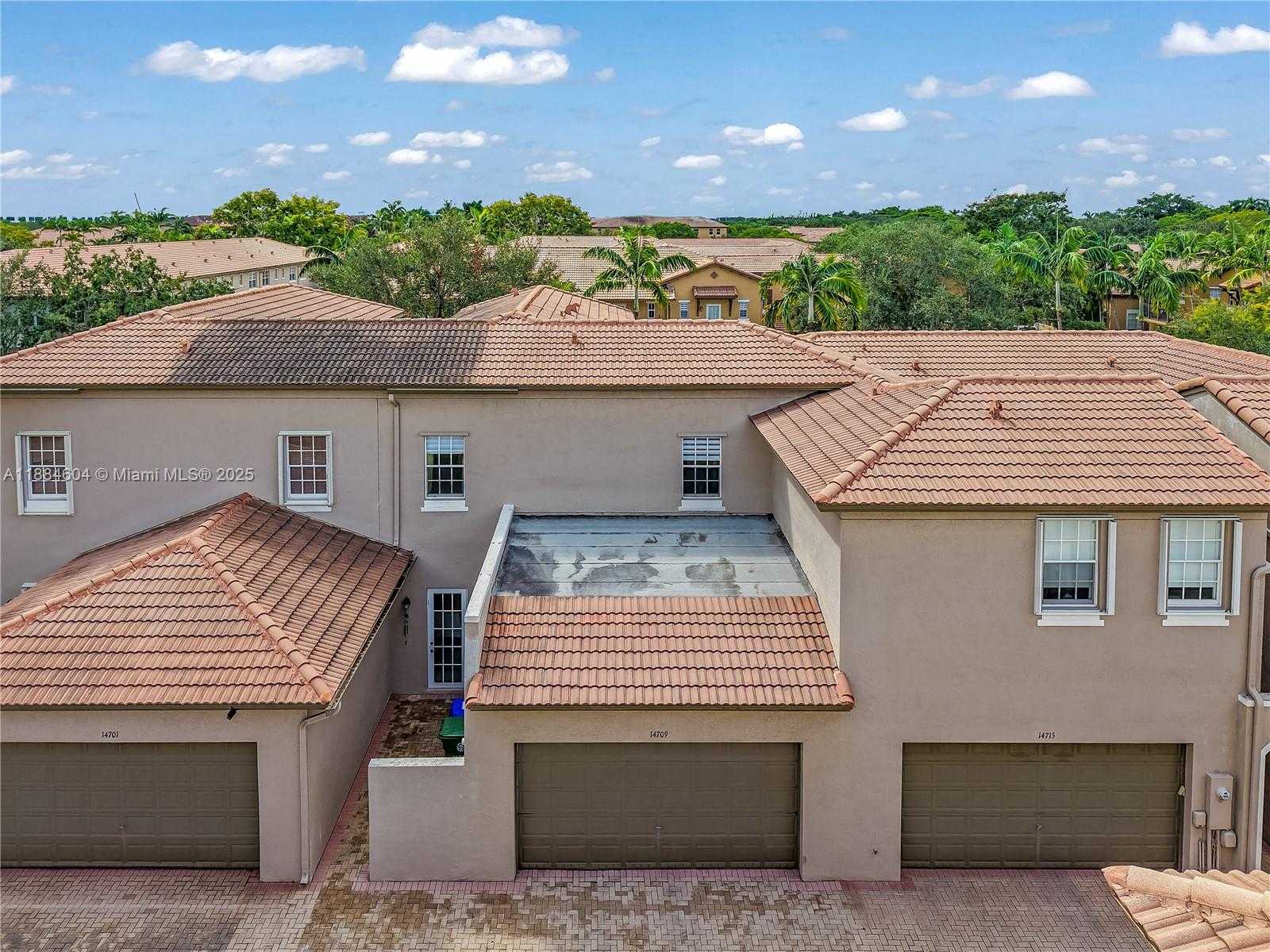 Small Image of 14709 SOUTH WEST 6TH ST, Pembroke Pines Number 51