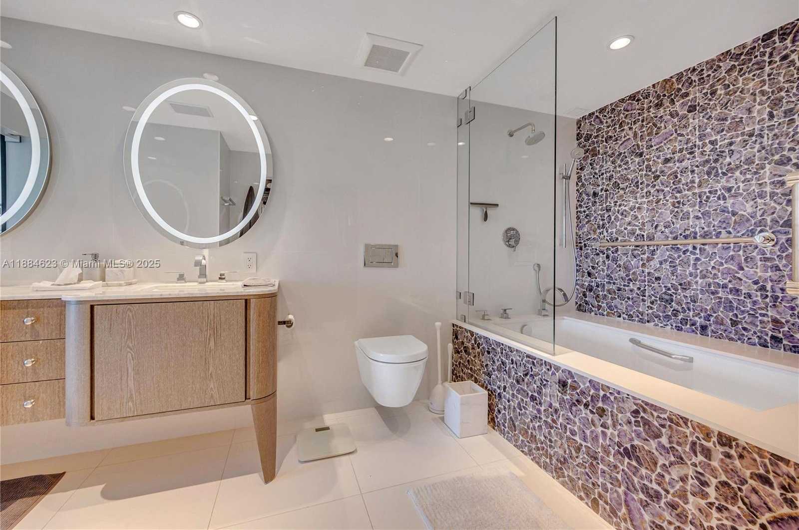 Small Image of 3 ISLAND AVE #08I, Miami Beach Number 36