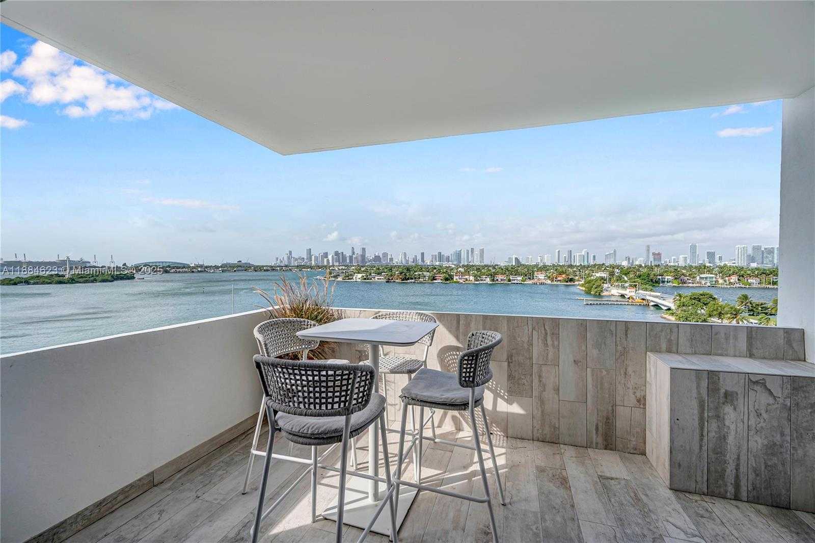 Small Image of 3 ISLAND AVE #08I, Miami Beach Number 4