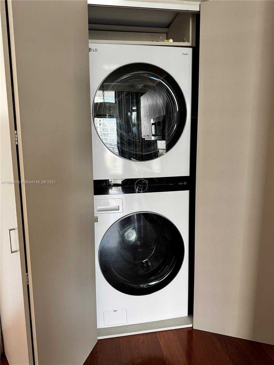 Small Image of 901 BRICKELL KEY BLVD #3605, Miami Number 23