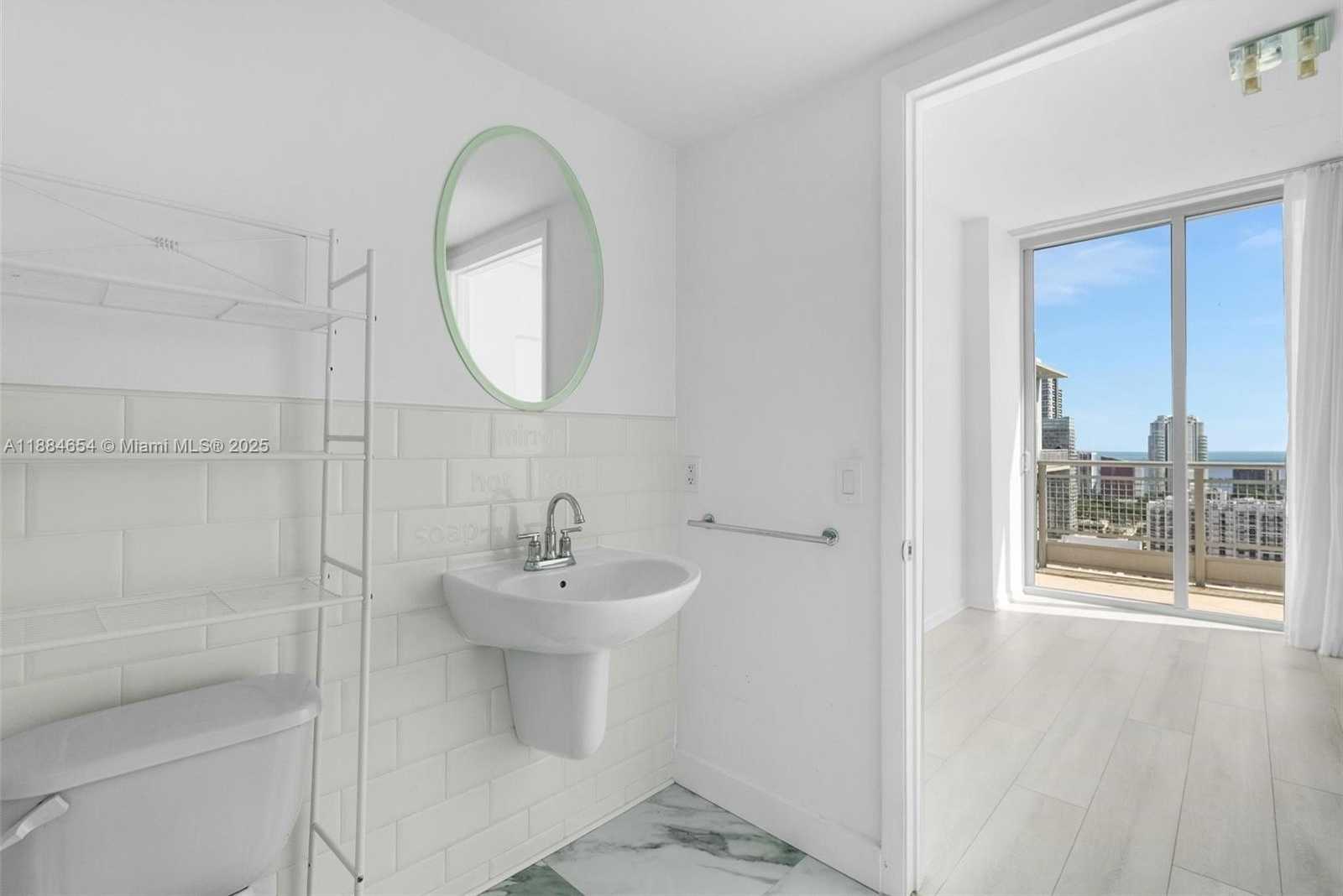 Small Image of 690 SW 1 CT #PHII 19, Miami Number 20