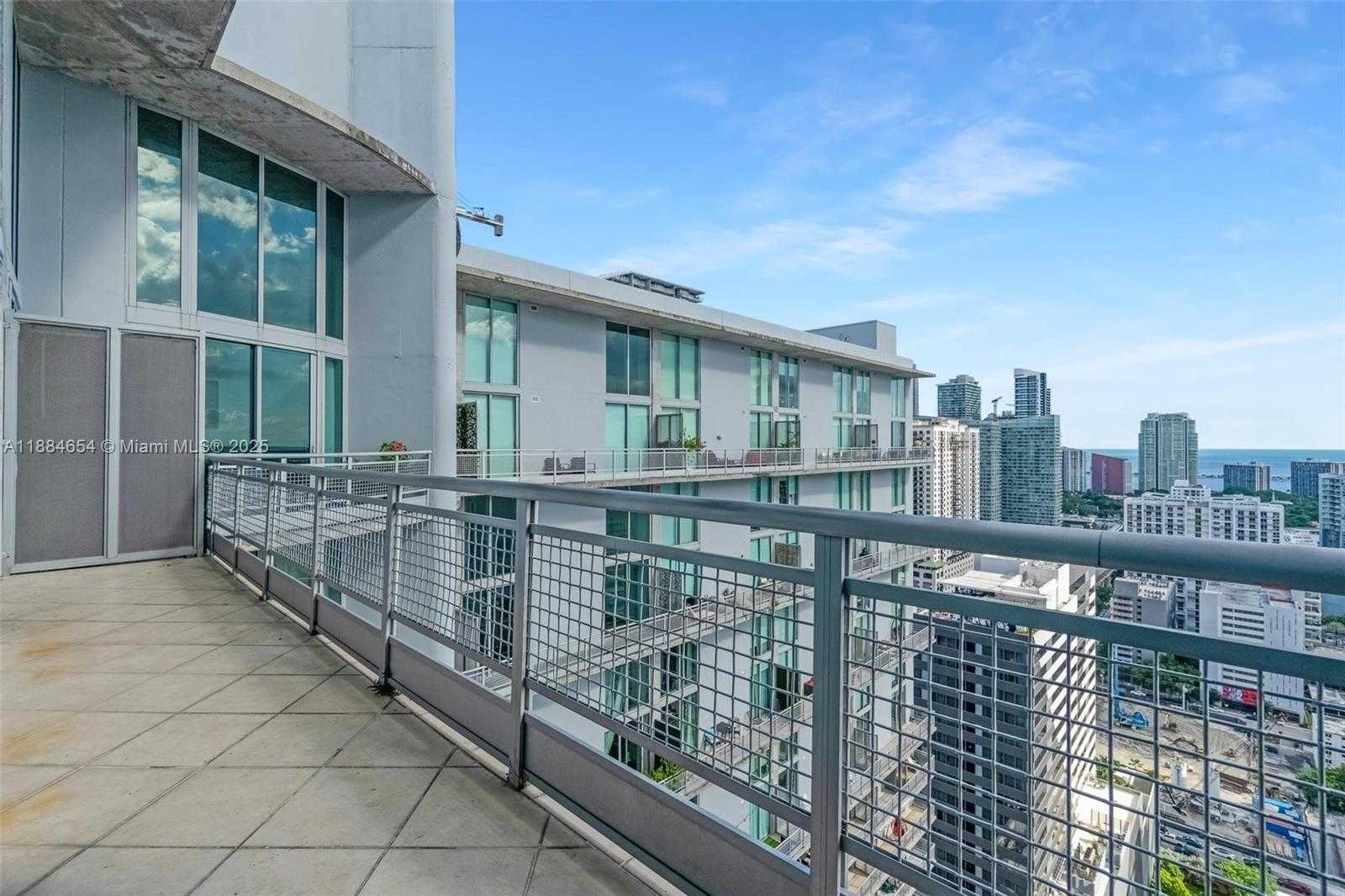 Small Image of 690 SW 1 CT #PHII 19, Miami Number 34