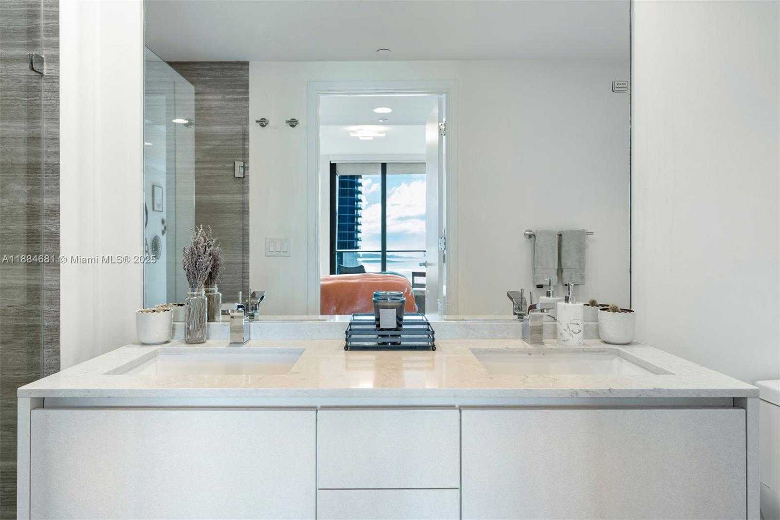 Small Image of 1010 BRICKELL AVE #3004, Miami Number 11