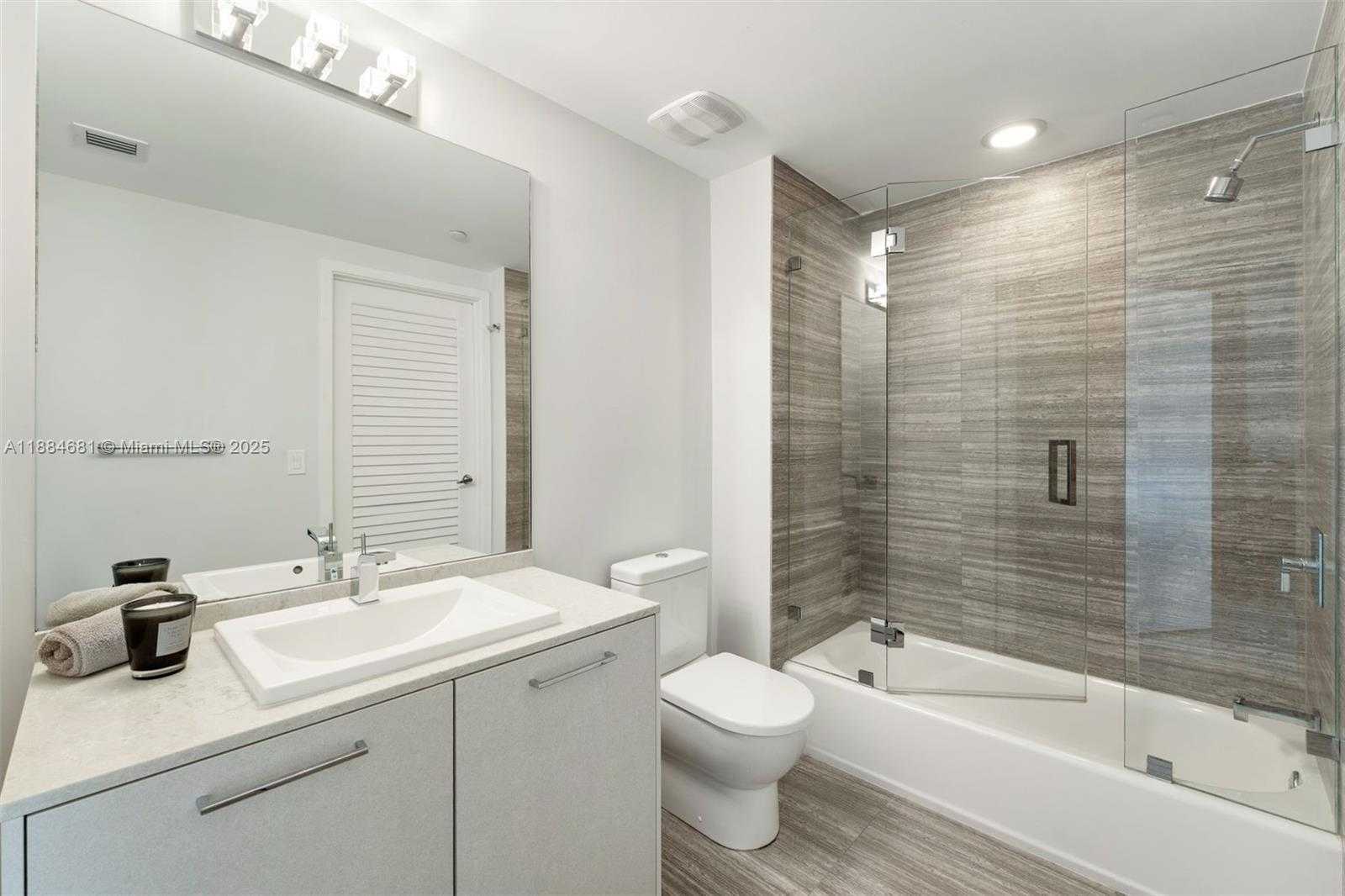 Small Image of 1010 BRICKELL AVE #3004, Miami Number 15