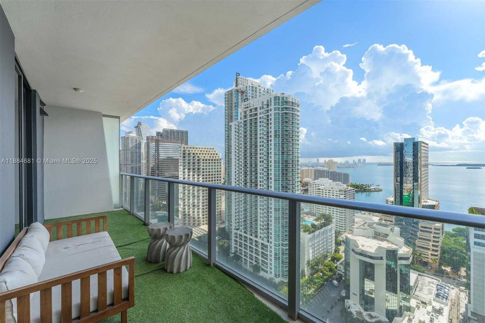 Small Image of 1010 BRICKELL AVE #3004, Miami Number 4