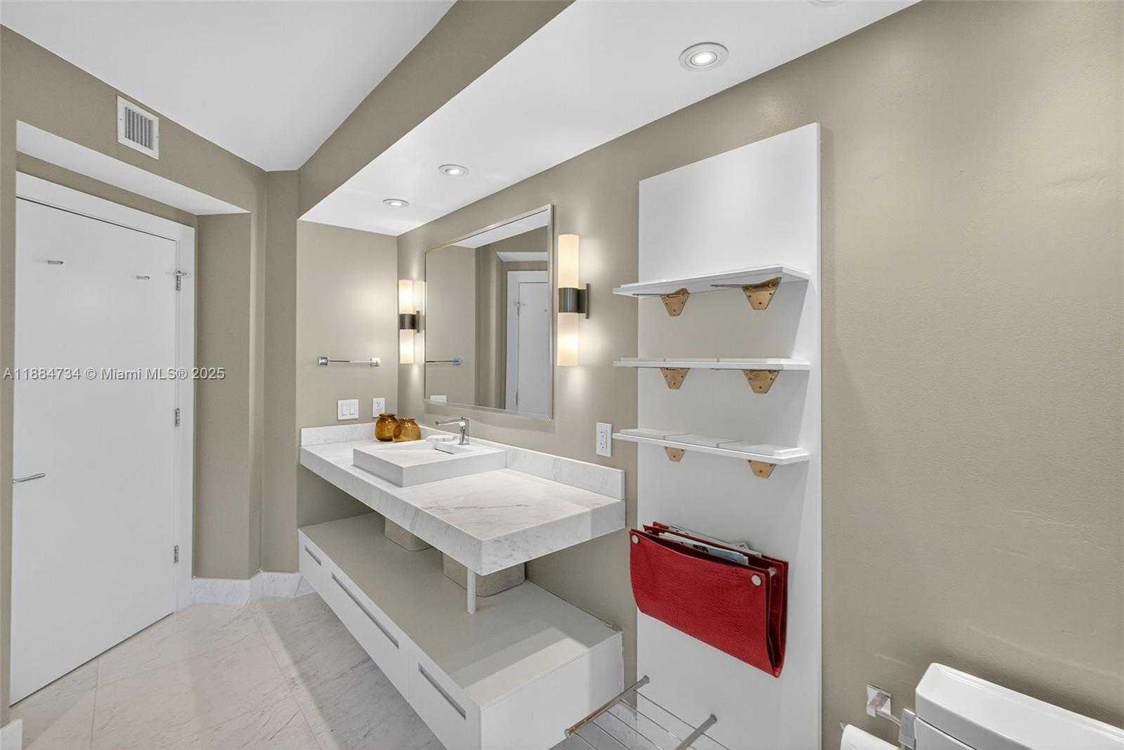 Small Image of 1500 OCEAN DR #507, Miami Beach Number 11