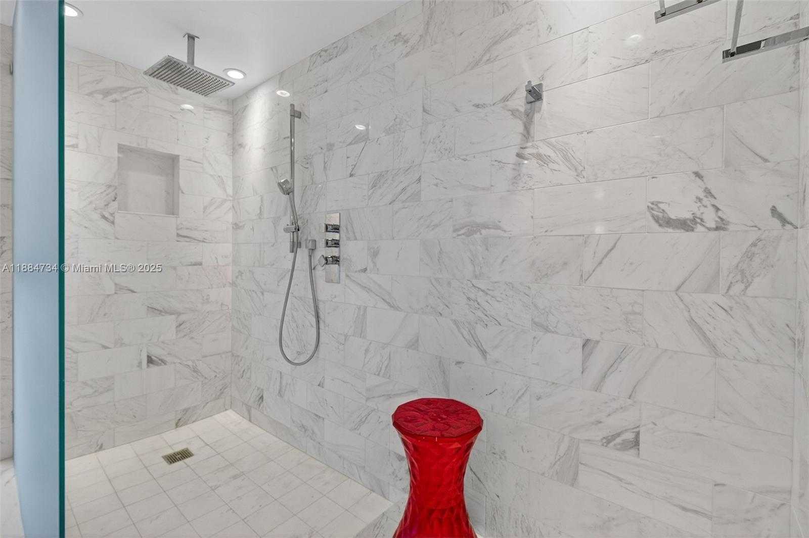 Small Image of 1500 OCEAN DR #507, Miami Beach Number 13