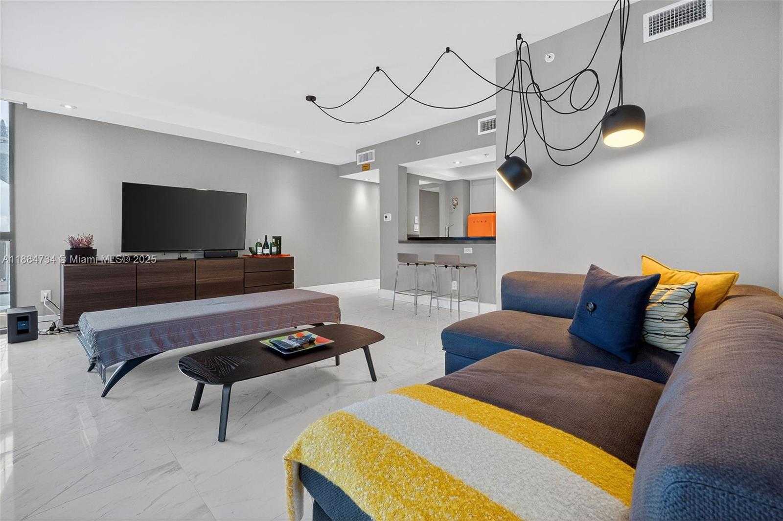 Small Image of 1500 OCEAN DR #507, Miami Beach Number 16