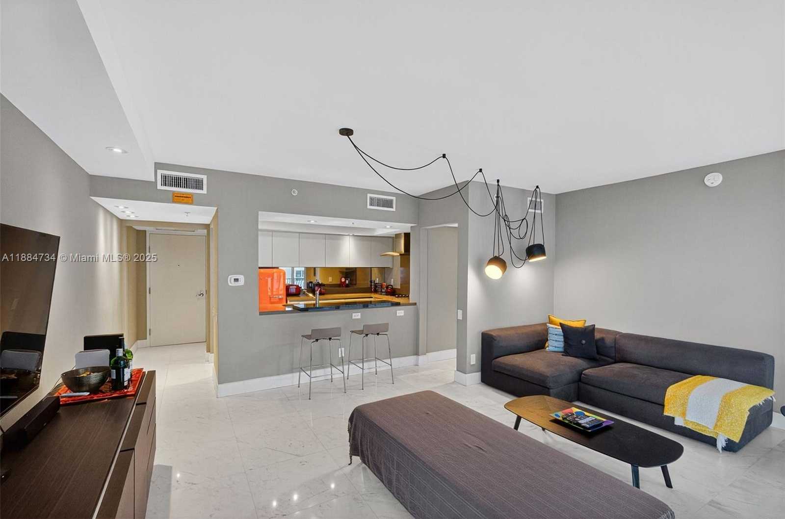 Small Image of 1500 OCEAN DR #507, Miami Beach Number 18