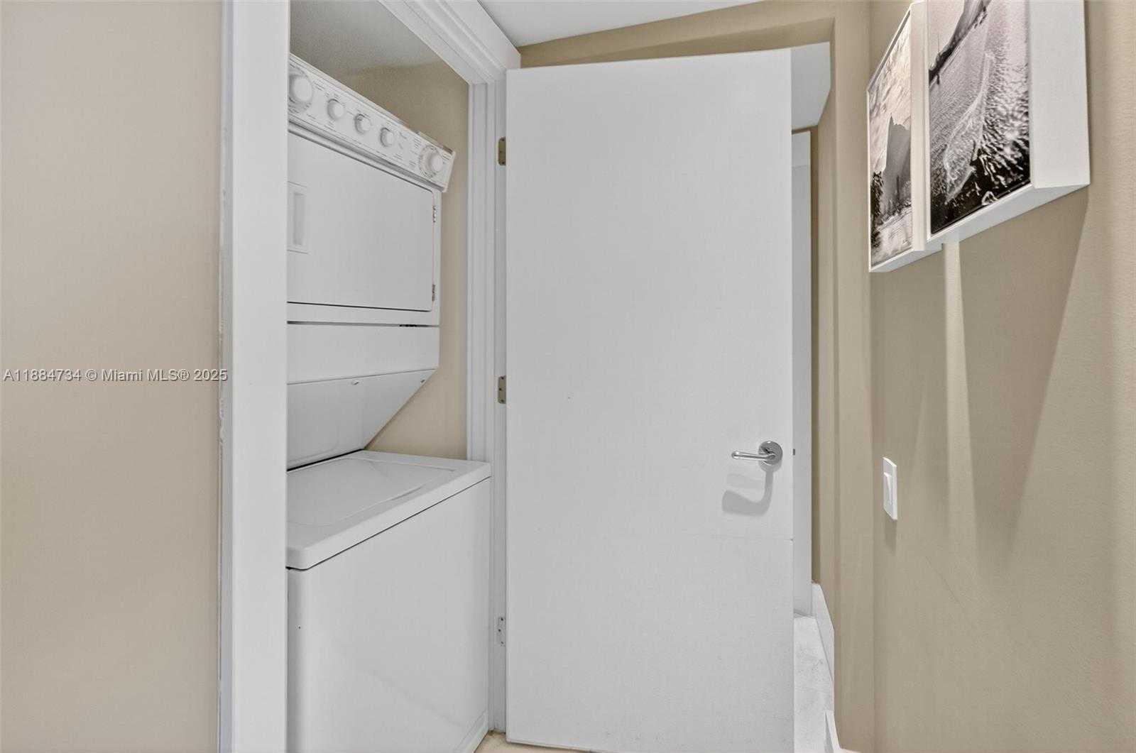 Small Image of 1500 OCEAN DR #507, Miami Beach Number 22