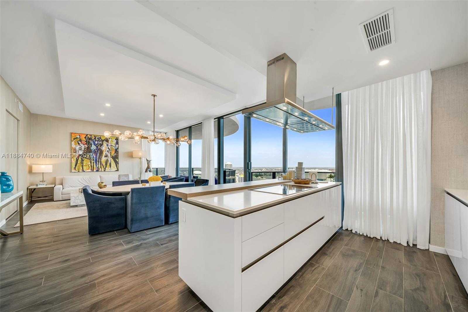 Small Image of 1000 BRICKELL PLZ #PH5807, Miami Number 17
