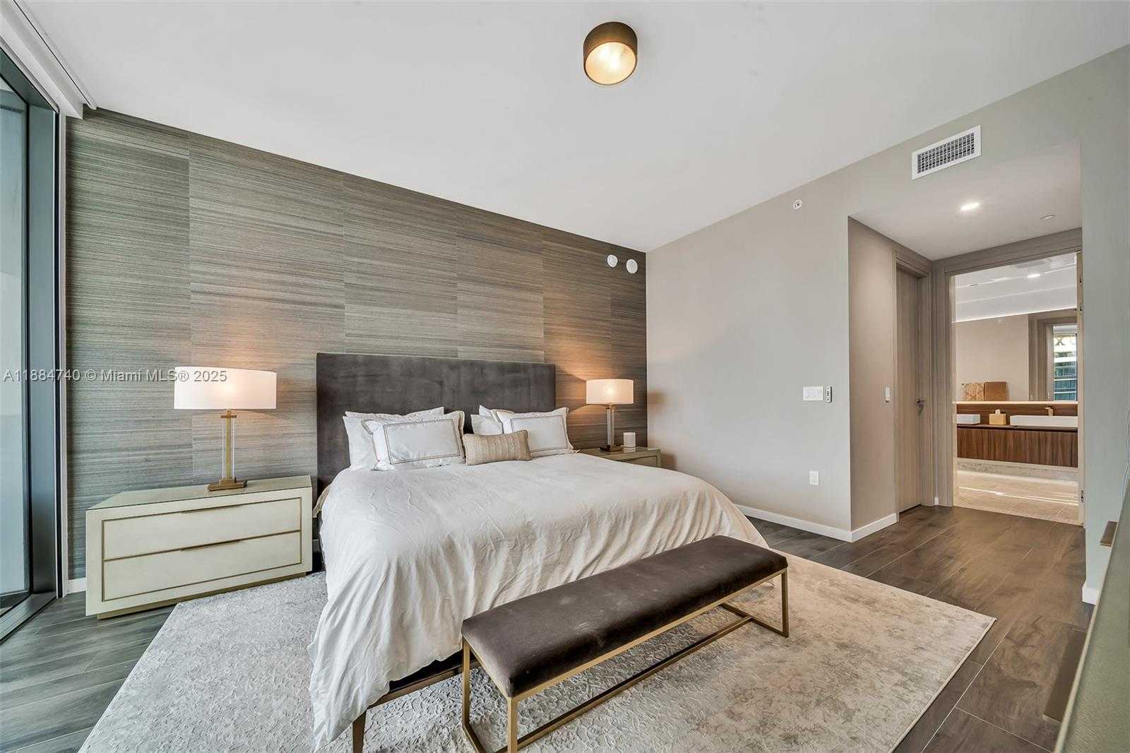 Small Image of 1000 BRICKELL PLZ #PH5807, Miami Number 28