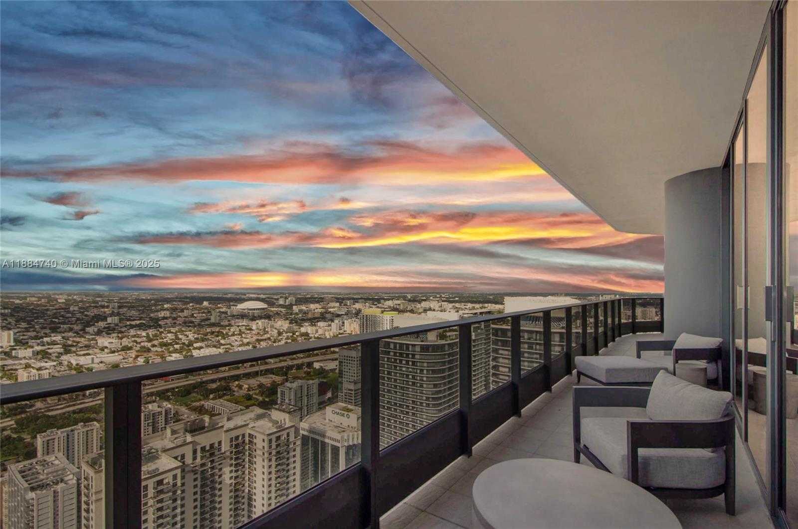 Small Image of 1000 BRICKELL PLZ #PH5807, Miami Number 3