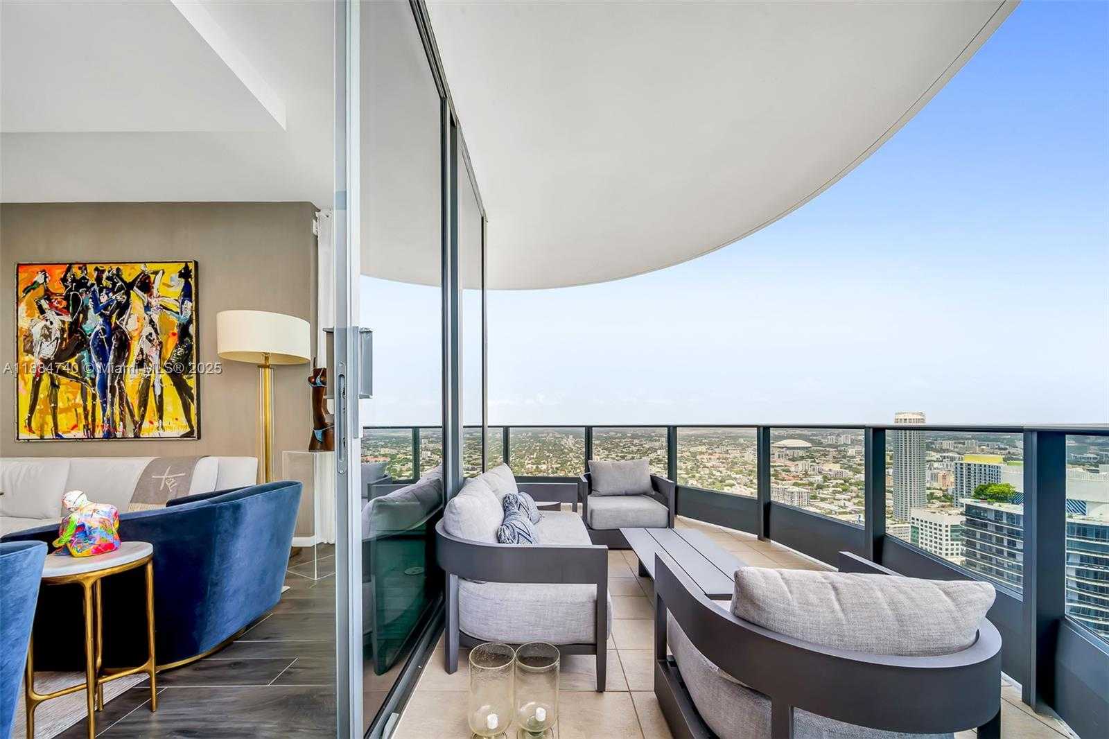 Small Image of 1000 BRICKELL PLZ #PH5807, Miami Number 32